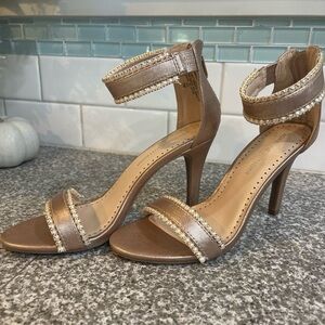New condition Adrienne Vitadini strappy heeled sandal